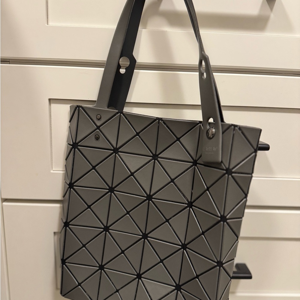 【like new】BaoBao Geometric Gray Tote Bag